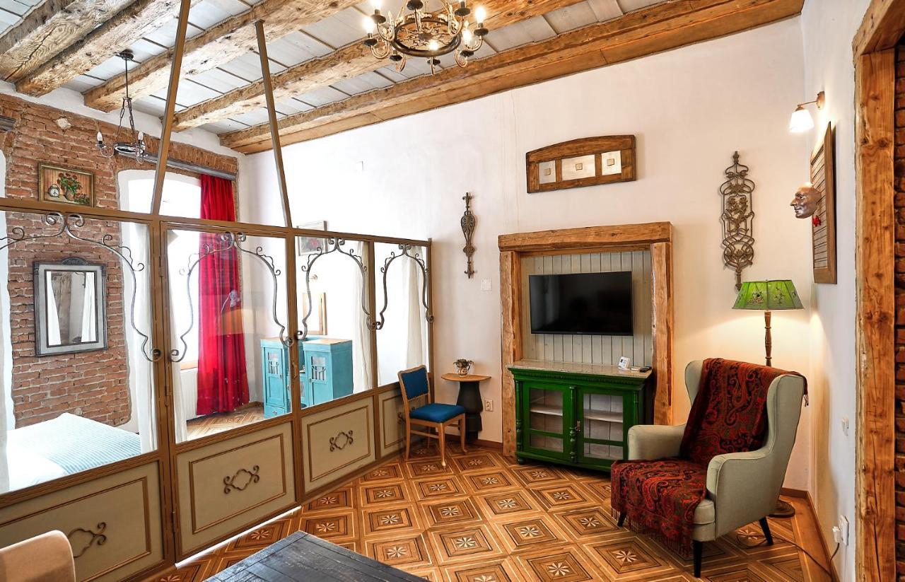 1881 Brasov Old Town Apartments ภายนอก รูปภาพ